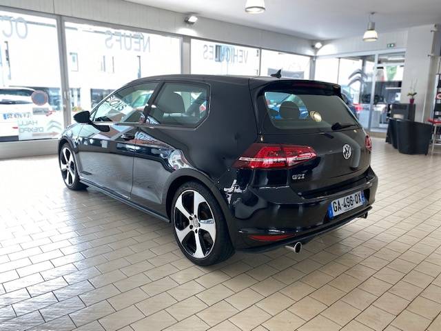 Volkswagen Golf - VII 2.0 TSI 230 BVM6 GTI Performance BMT